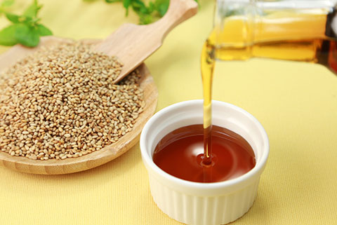 Sesame oil along with sesame seeds