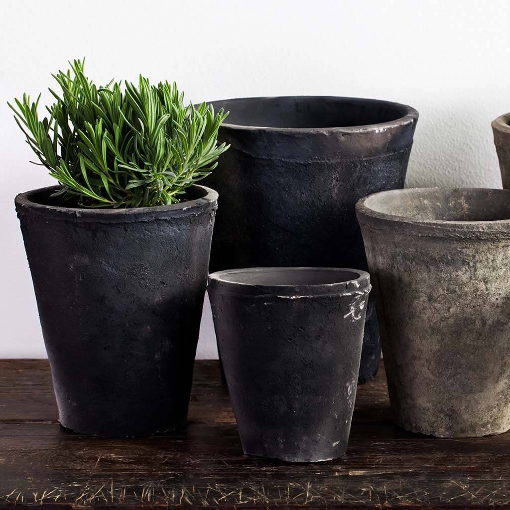 https://cdn.shopify.com/s/files/1/0566/4492/7571/files/2032-14924-farmers-pot-tall-tapered-planters-mixed-art.jpg?v=1697521060