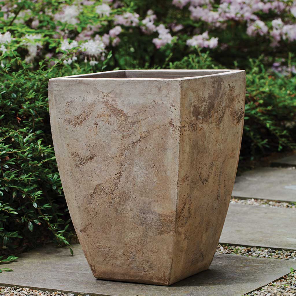 https://cdn.shopify.com/s/files/1/0566/4492/7571/products/6045-6603-square-brasilia-planter-s3-antico-terra-cotta.jpg?v=1697551783