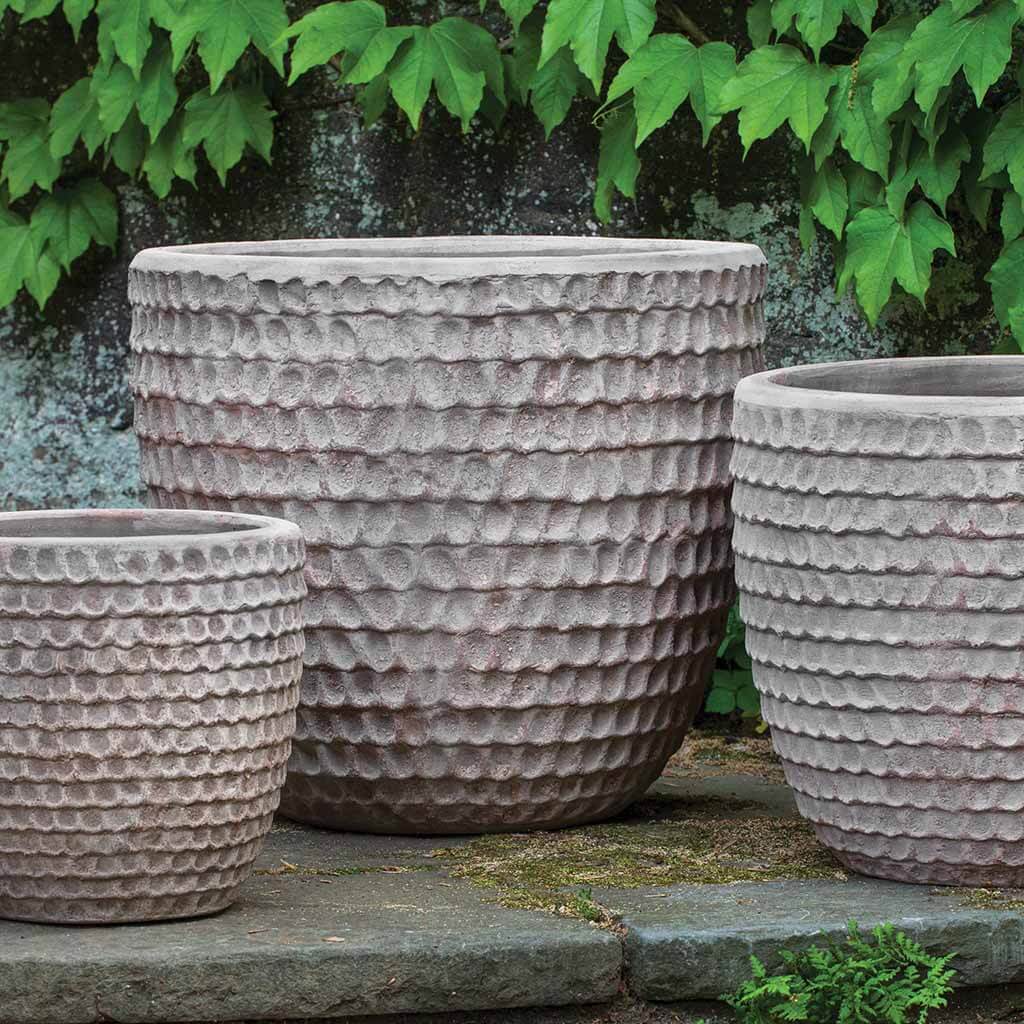 https://cdn.shopify.com/s/files/1/0566/4492/7571/products/6280-6603-dimple-glaze-planter-antico-terra-cotta.jpg?v=1697553575