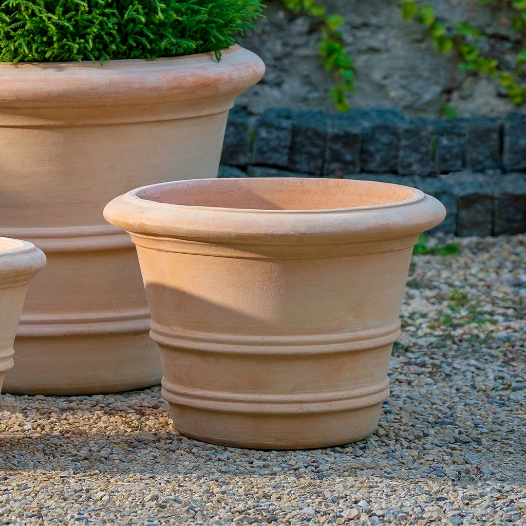 Classic Rolled Rim Planter