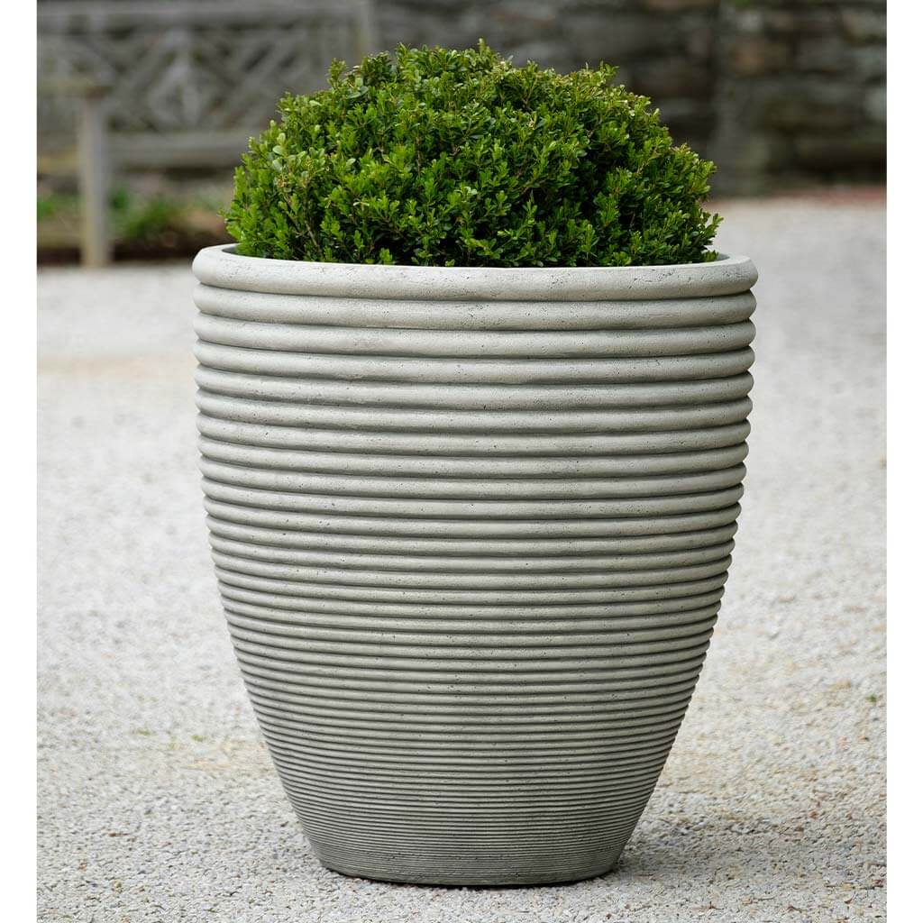 Pots and planters from medium to huge
