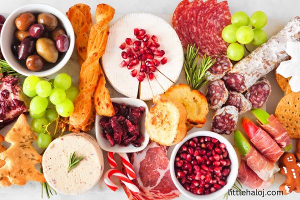 Christmas Charcuterie Board | LittleHaloJ