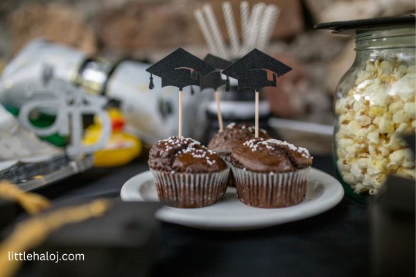 Graduation Party Cupcakes