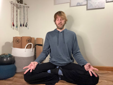 Jali Mudra in Seated Meditation Pose for Asivana Yoga Mudra Catalog by Jack Utermoehl