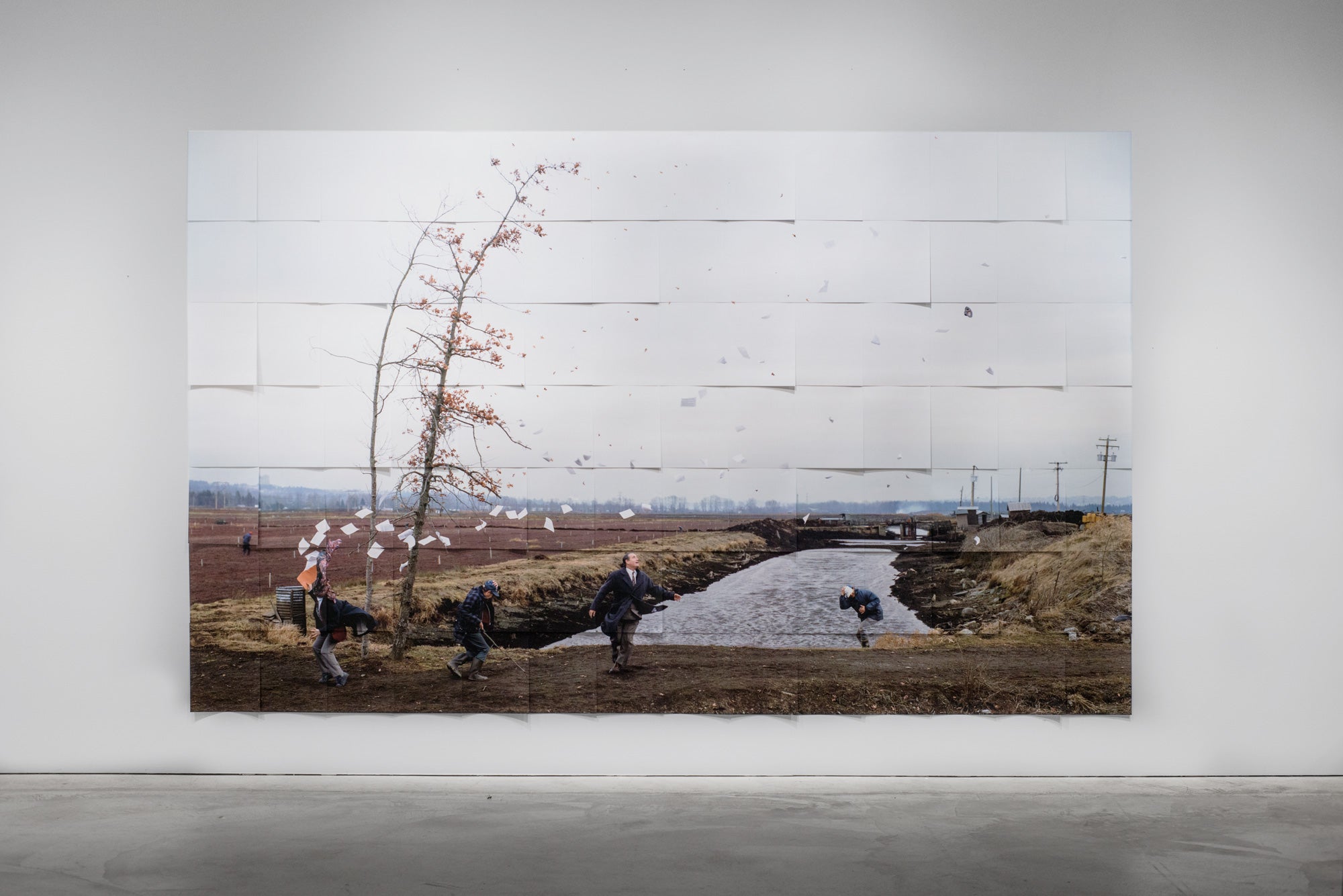 Jeff Wall – A Sudden Gust of Wind