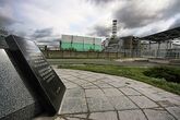 ic: Placa memorial Chernóbil Fuente: Wikipedia
