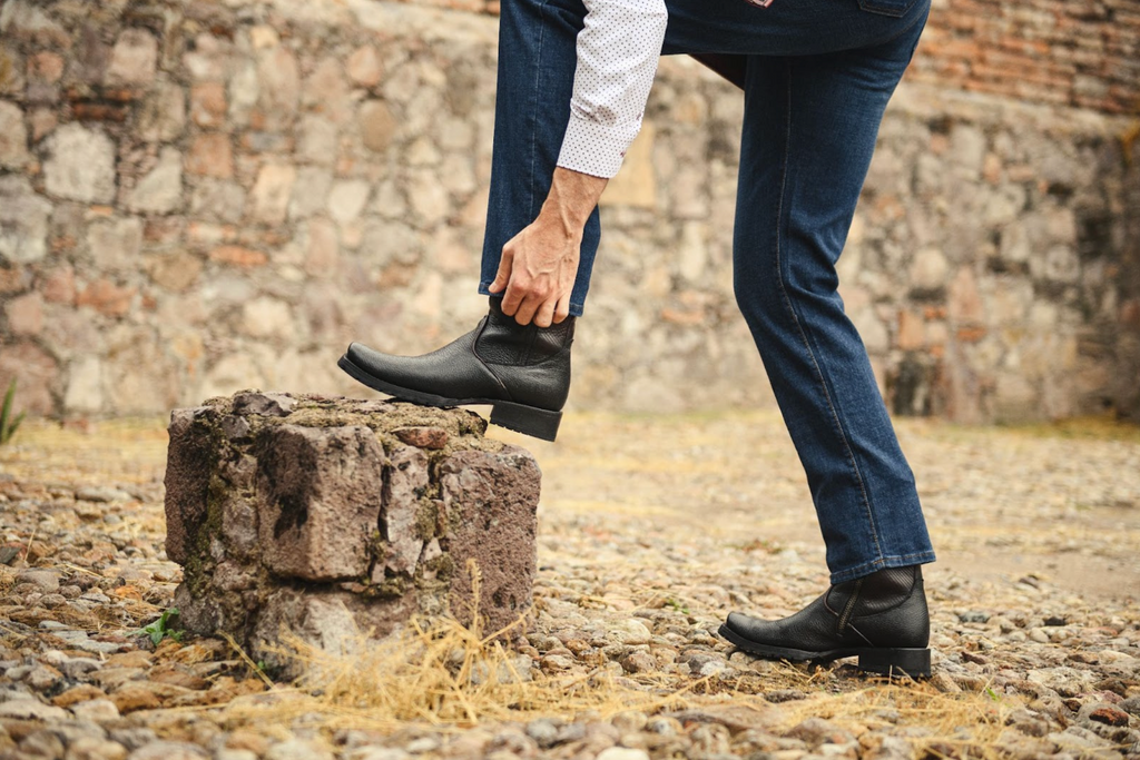 Vogue México: moda, belleza y estilo de vida  Botas masculinas, Estilo de  botas para hombre, Botas de montar de cuero