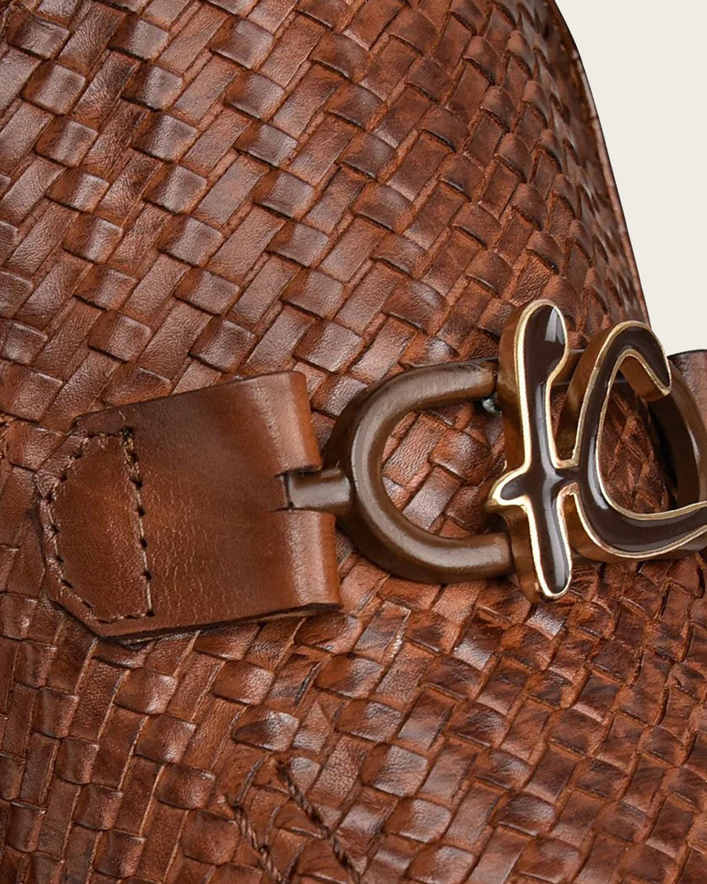 Franco Cuadra - Q94TEBU: Unique interwoven pattern on the front of the shoe.