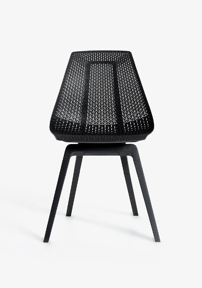 Front view of the noho moveu2122 chair by noho color black made with ECONYLu00ae regenerated nylon