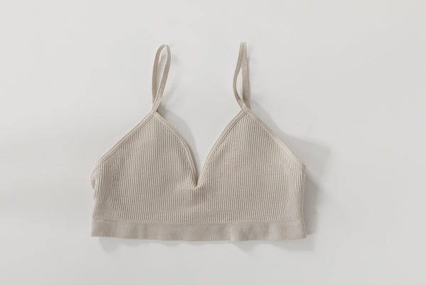 Why You Should Own a Seamless Bra