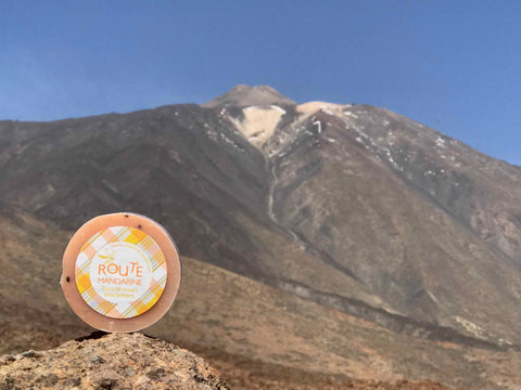 Le savon Sous le soleil exactement de Route Mandarine devant le volcan Teide à Tenerife