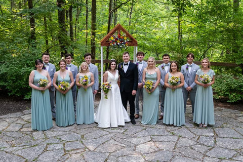 Bridal party with bouquets