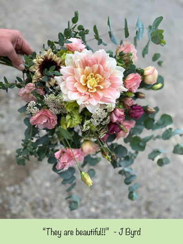 wedding bouquet with dahlia and lisianthus