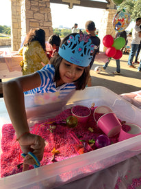 sensory play.jpg__PID:82c75588-bf37-40de-8c3e-94162969f602