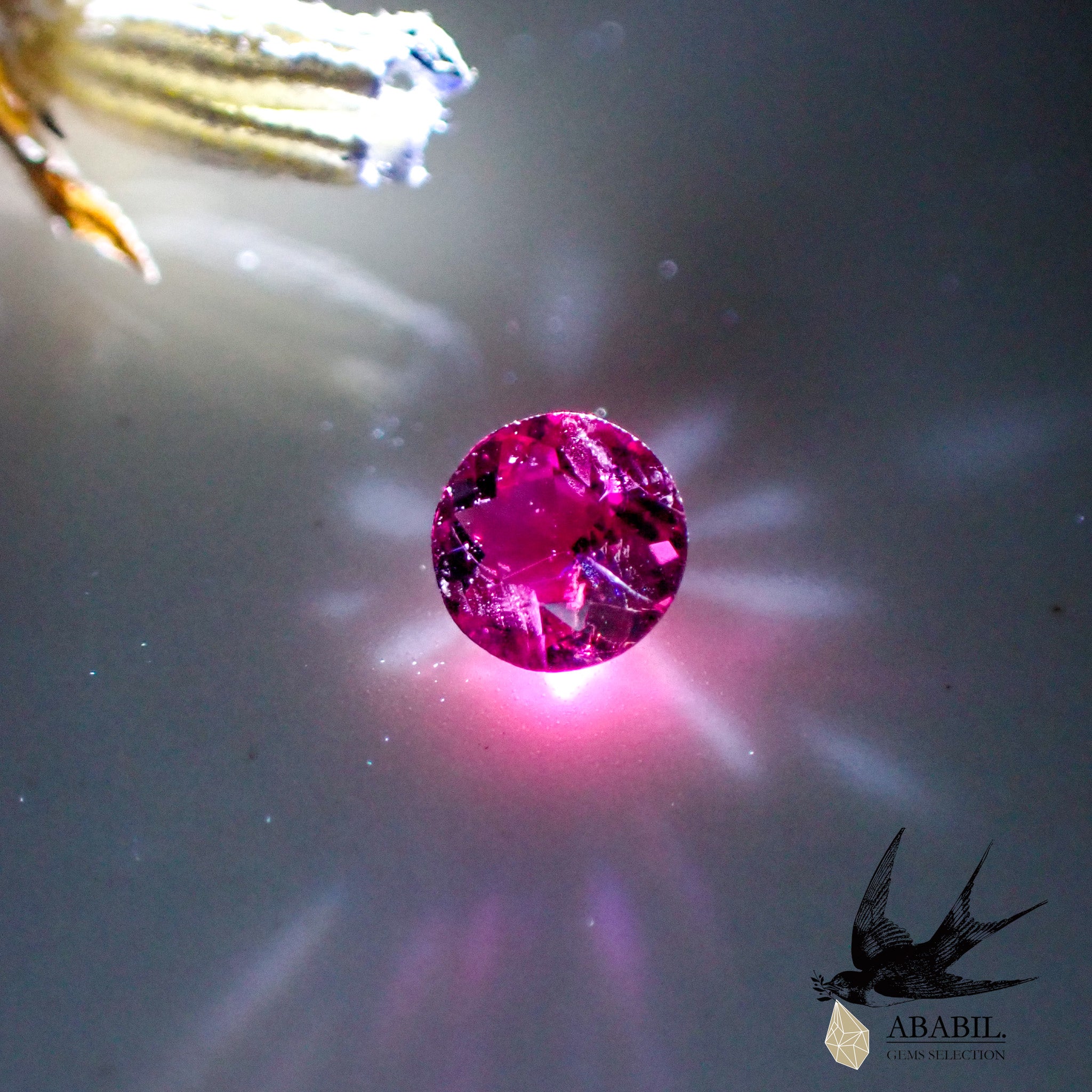 Natural red beryl 0.08ct [USA] ☆ Vivid ☆ Bicolor ☆ High quality