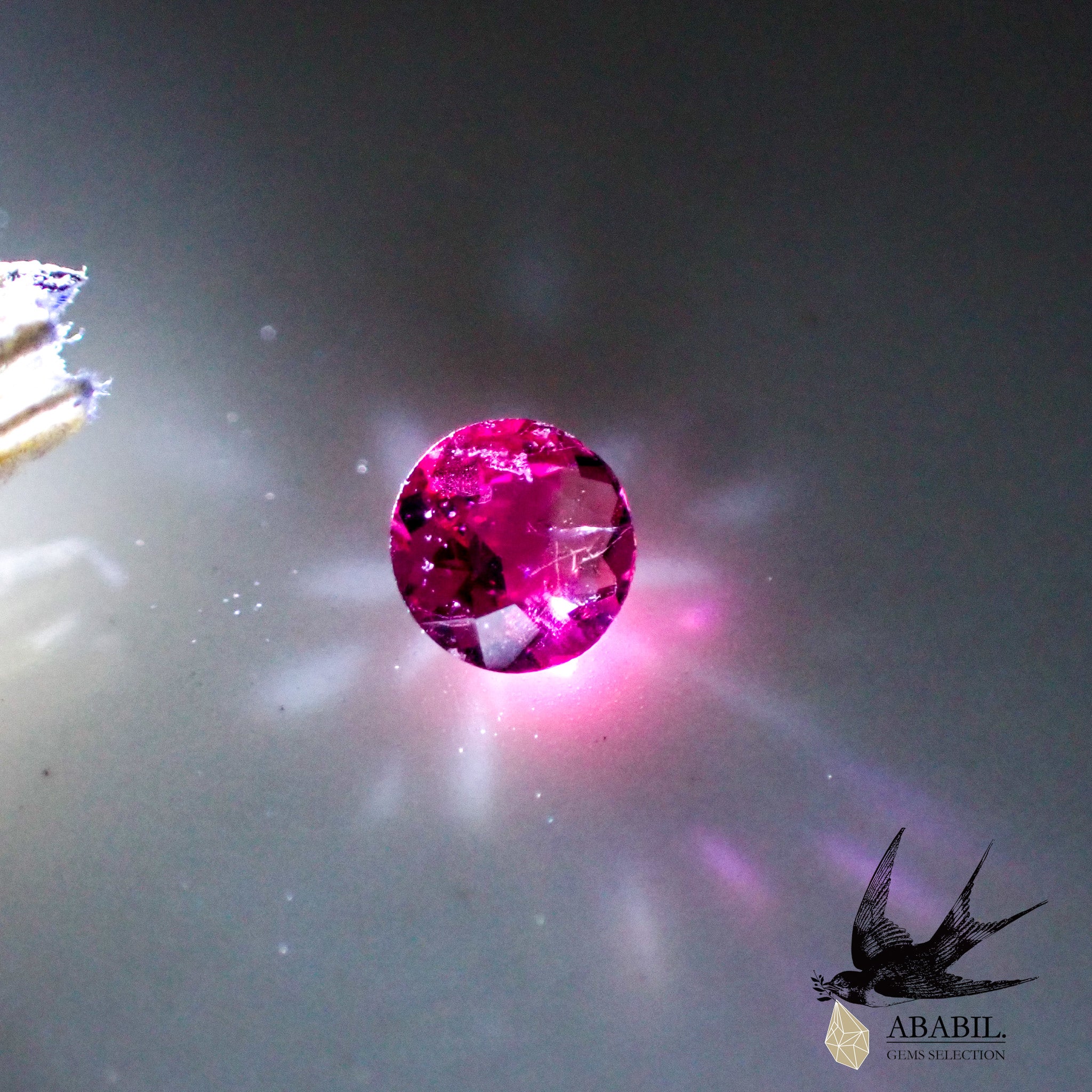 Natural red beryl 0.08ct [USA] ☆ Vivid ☆ Bicolor ☆ High quality