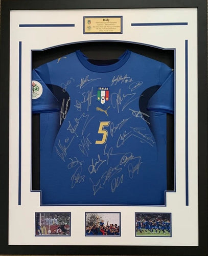 イタリア代表2006W杯ホームレプリカユニフォーム #21ピルロ　サイン入り