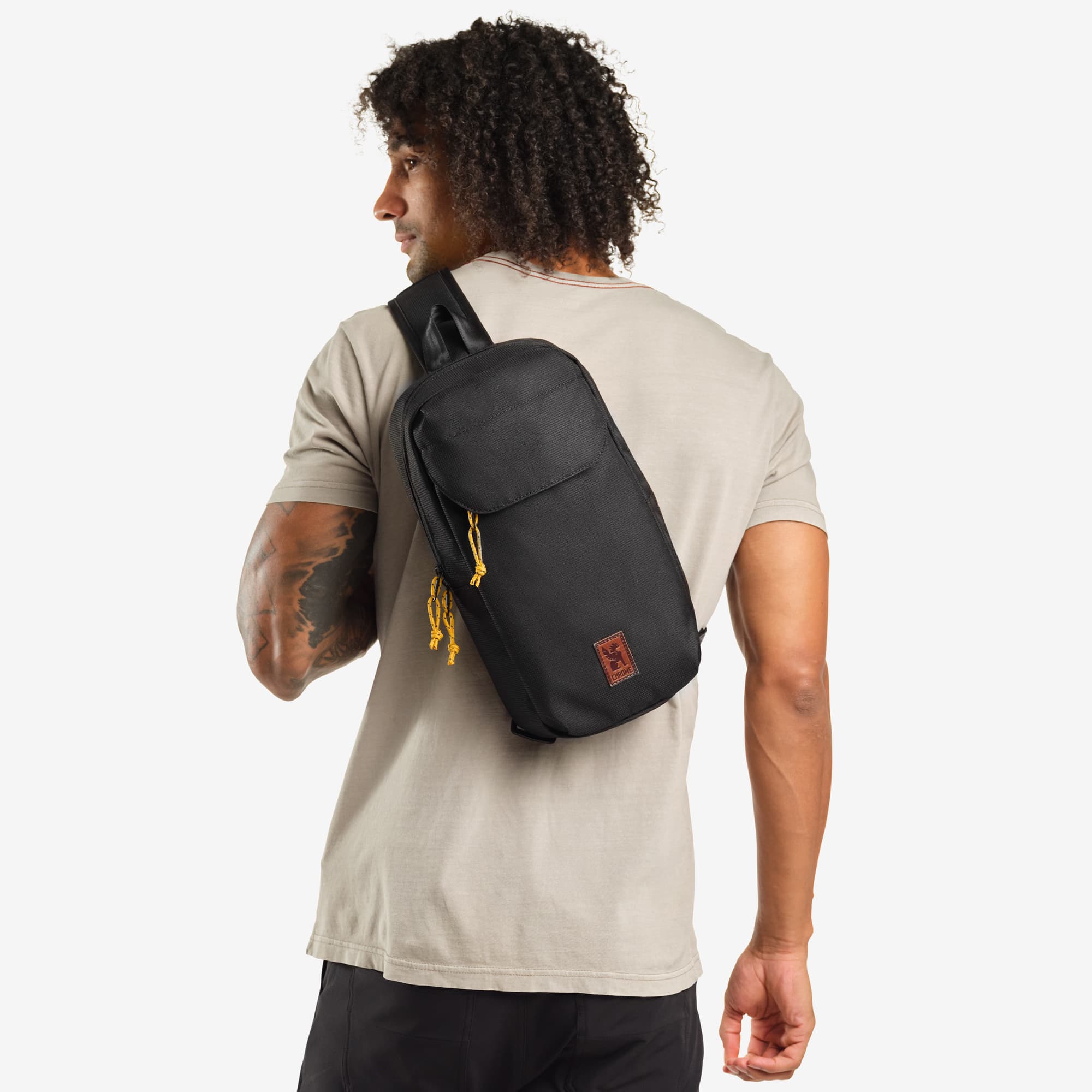 Hikuozy - Multi-Pocket Sling Bag