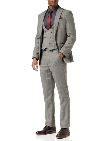 What to Wear With a Grey Suit