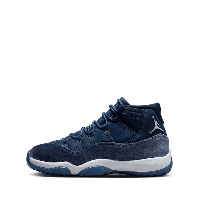 jordan midnight navy 11