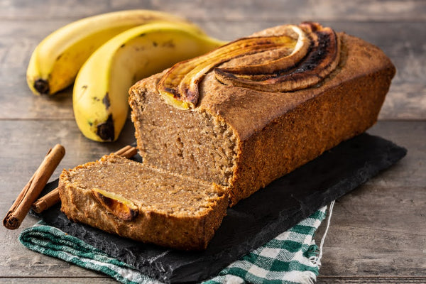 Extracts in Baking: Rum Extract Adds a Kick to Banana Bread