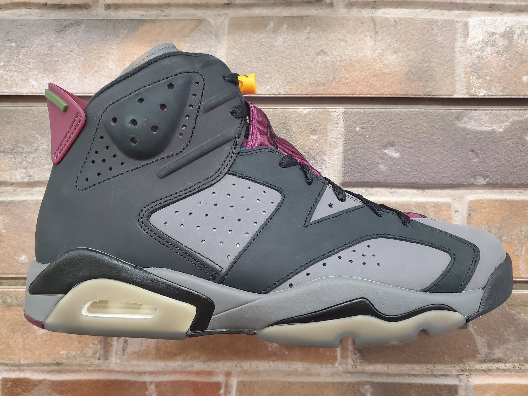 Air Jordan 6 Retro - Bordeaux - Size 11 