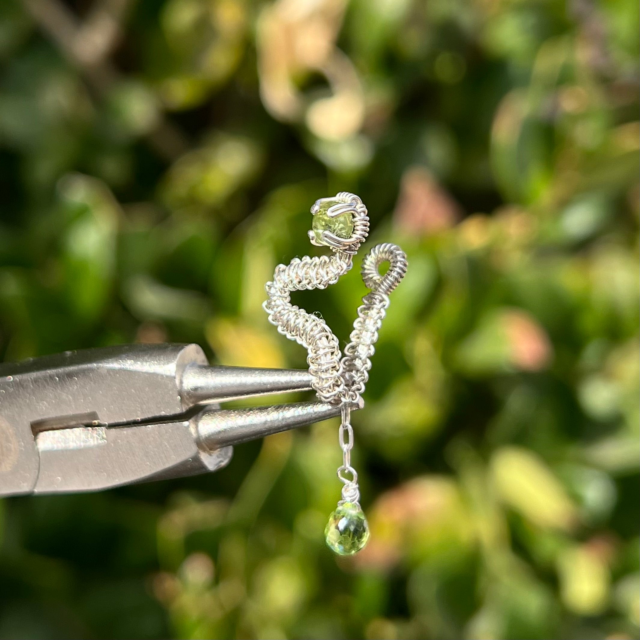 Dangly Vipera Pierceless Nose Cuff in Peridot + .925 Sterling Silver π Ready to Ship π