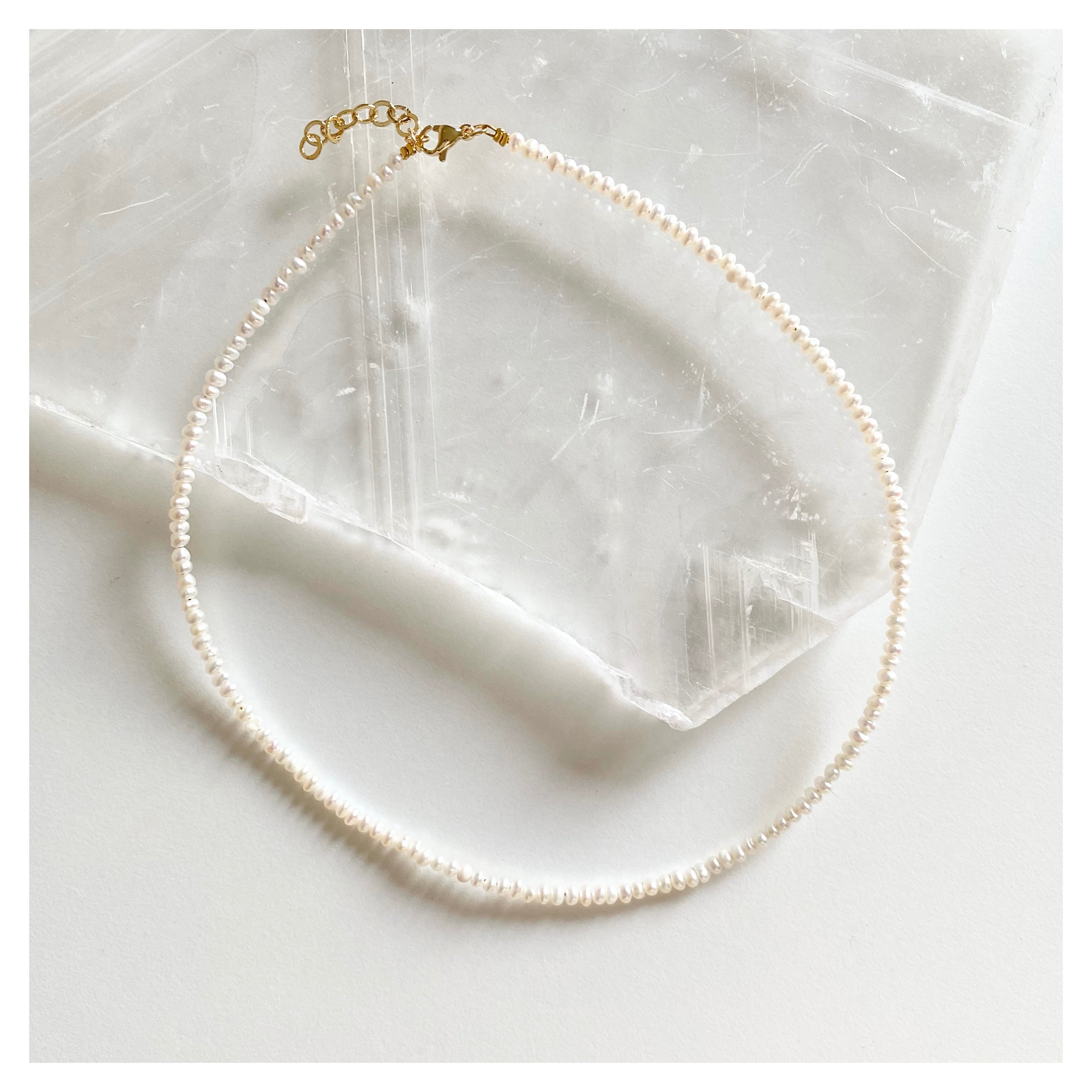 mini pearl choker necklace