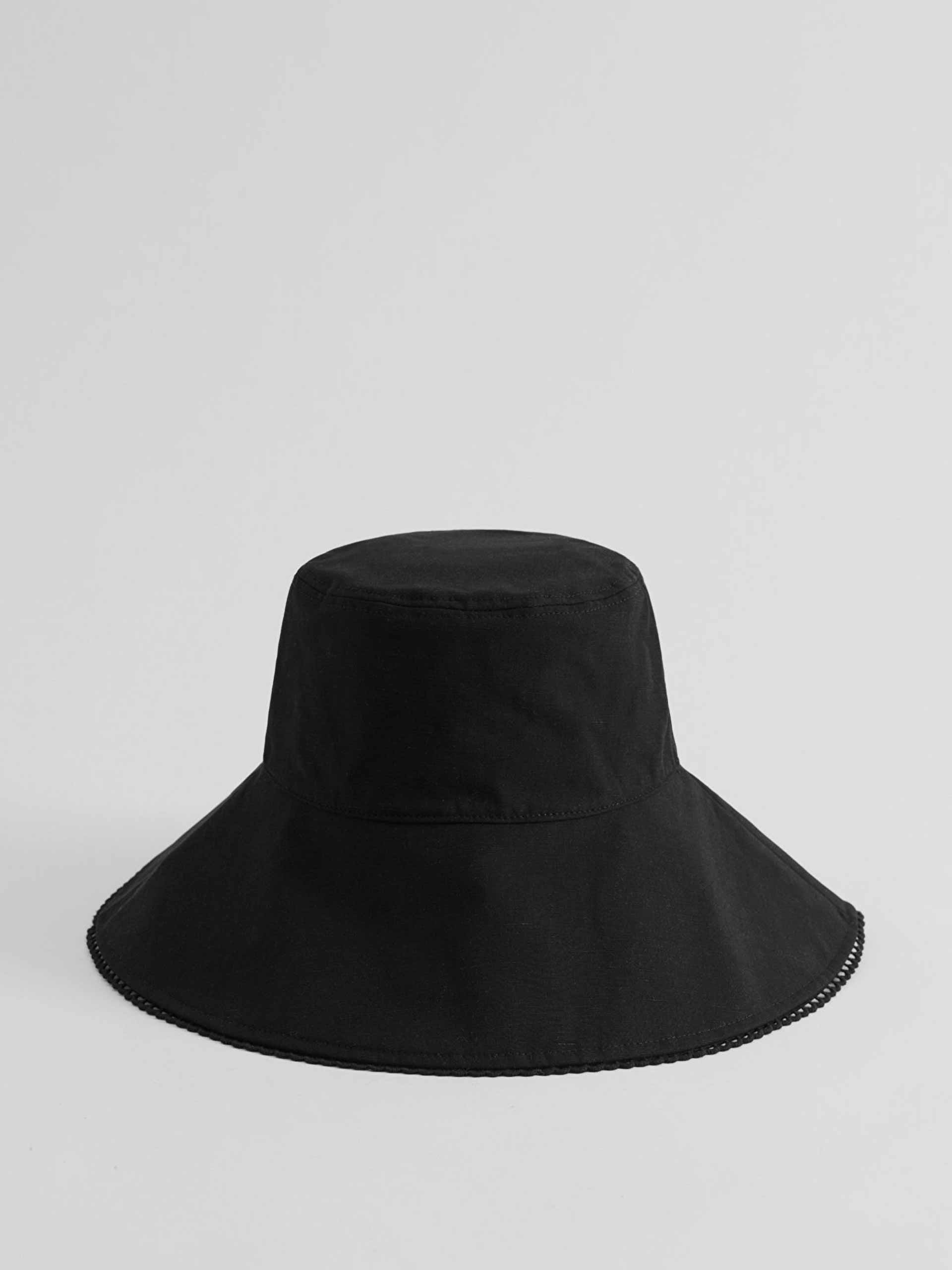 Black bucket hat - Collagerie