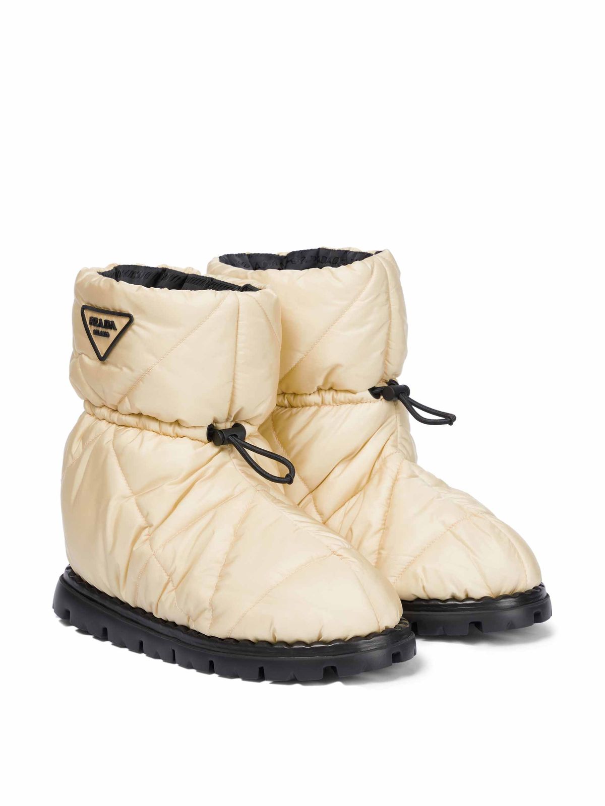 Snow boots 