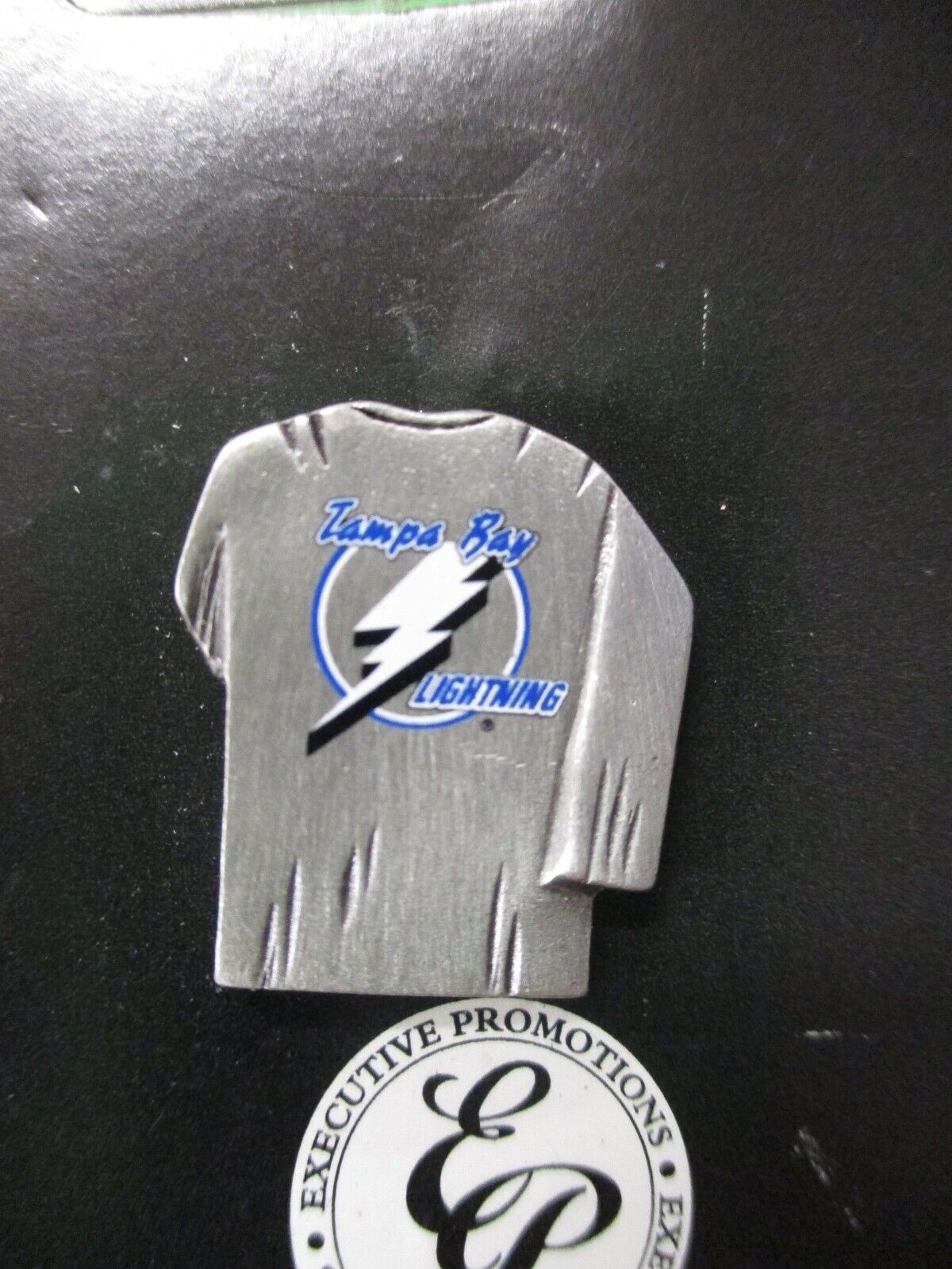 Tampa Bay Lightning Old Logo Jersey Pewter 1 Inch Pin - All Sports Custom  Framing