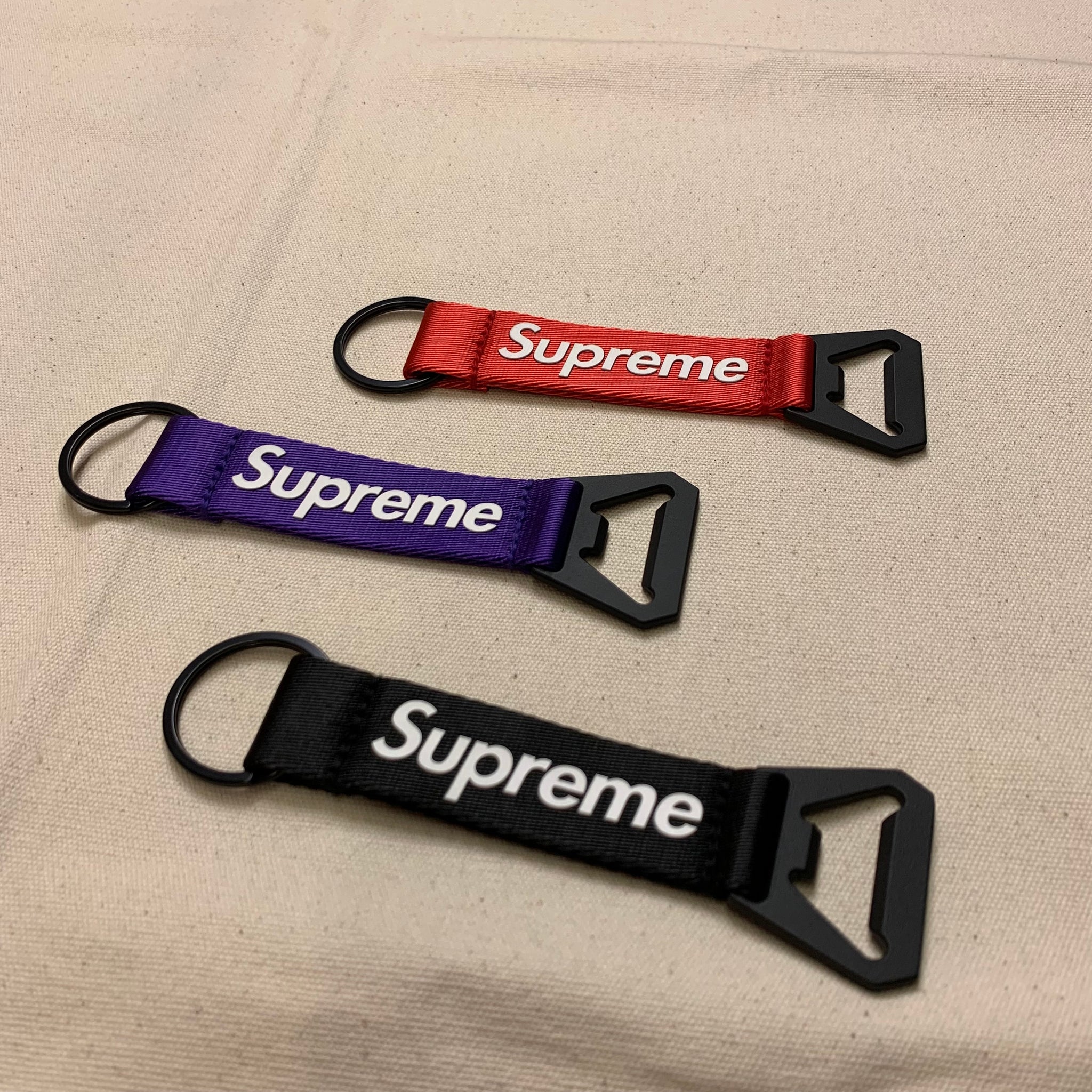 supreme Bottle Opener Webbing Keychain - 小物