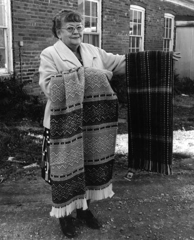 helene rind holding amana blankets