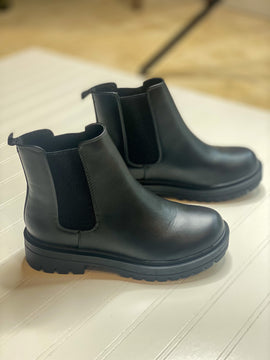 Black Pilot Boot