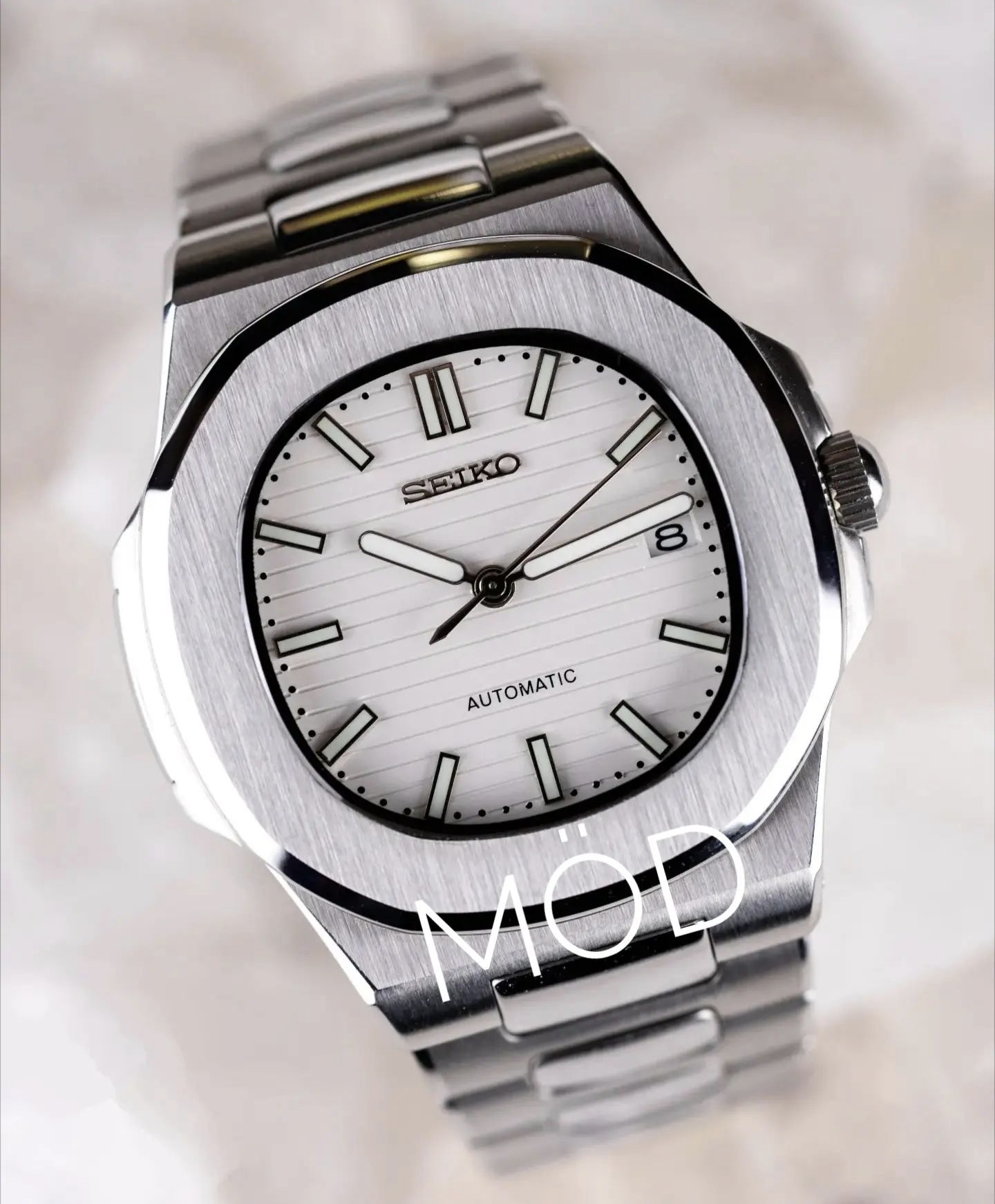 Seiko Nautilus MOD (white) – Modwatches