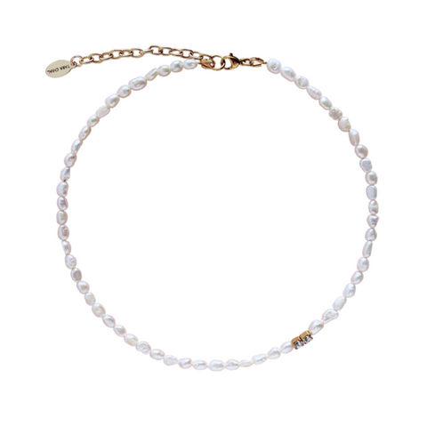 dainty pearl necklace with small crystals