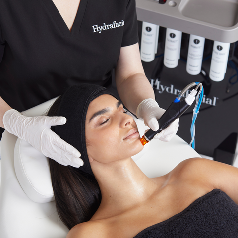 Hydrafacial treatment available at Belfast and Newry.  Younique Aesthetics with the new Syndeo techologoy