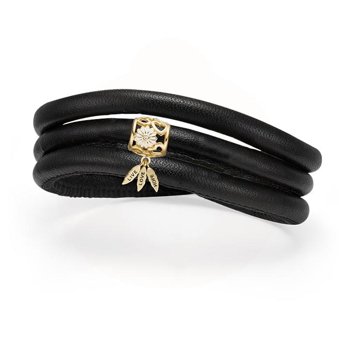 Billede af Christina Design London Jewelry & Watches - Støt Brysterne Kampagne Armbånd læder med forgyldt charms 605-LOVE-G