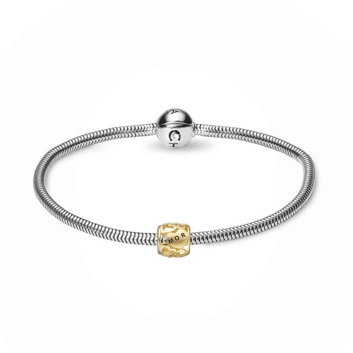 Se Christina Design London Jewelry & Watches - Banglearmbånd m. forgyldt charm hos Vibholm.dk