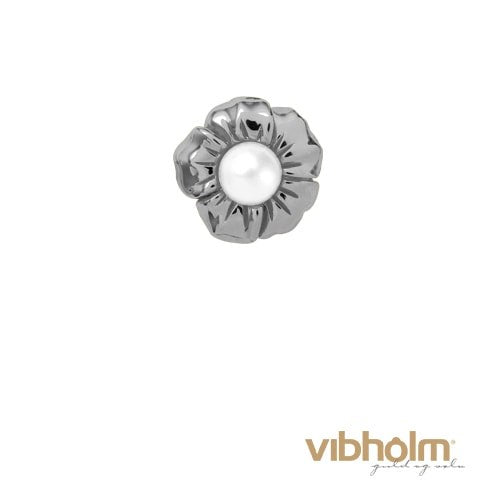 Se Christina Design London Jewelry & Watches - Pearl Flower Charm sølv hos Vibholm.dk