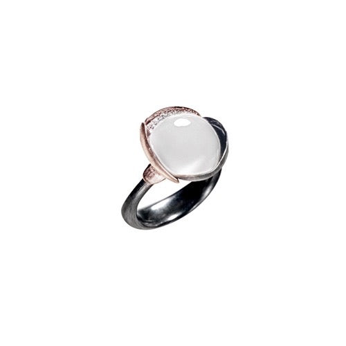 11: OLE LYNGGAARD COPENHAGEN - Lotus Ring str. 3 oxideret sølv med diamanter og hvid månesten