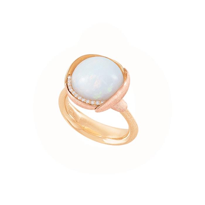 Billede af OLE LYNGGAARD COPENHAGEN - Lotus Ring Str. 3 18 karat guld m/opal cabochon og brill. A2652-428