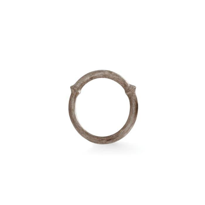 Se OLE LYNGGAARD COPENHAGEN - Nature Ring III 18 kt sort hvidguld A2682-502 hos Vibholm.dk