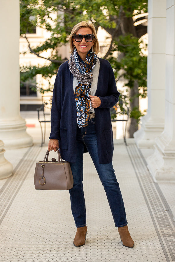 Pairing Navy With Gray For A Stylish And Cozy Fall Look – Just Style LA