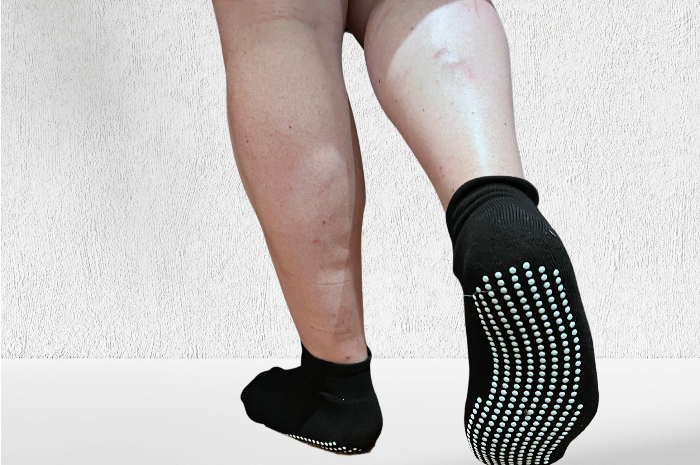 Non Slip Grip Socks Suitable for Hospital and Home