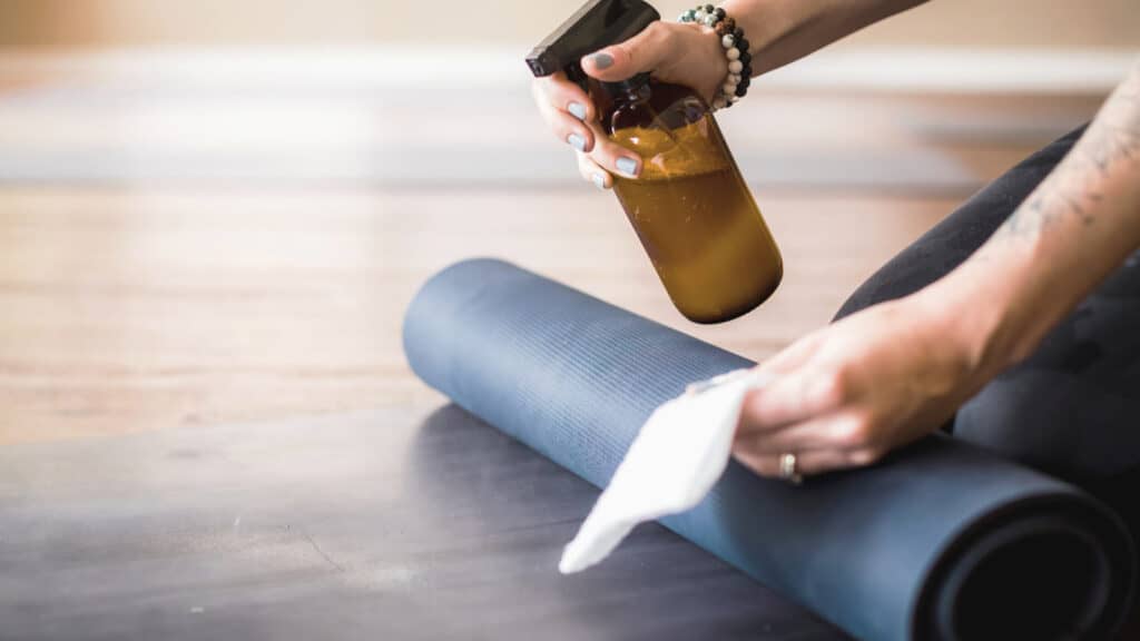 clean your yoga mat
