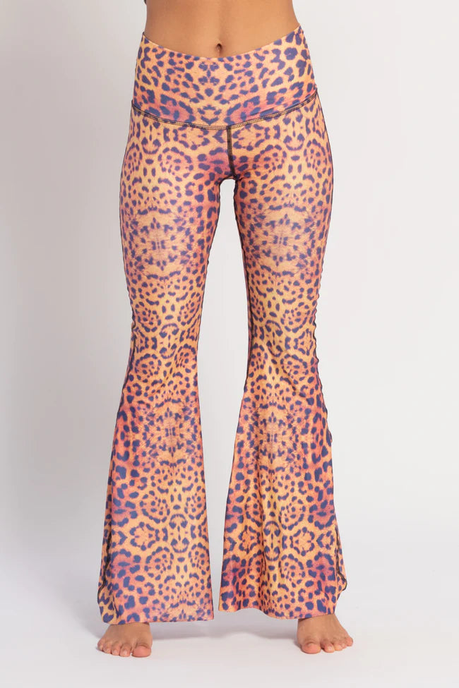 Prowling In Leopard Print Flared Pants –