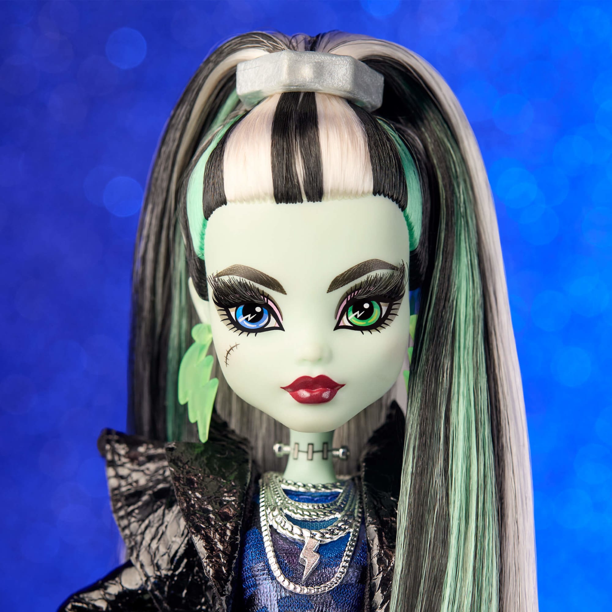 Monster High Skullector Dolls & Merch | Mattel Creations