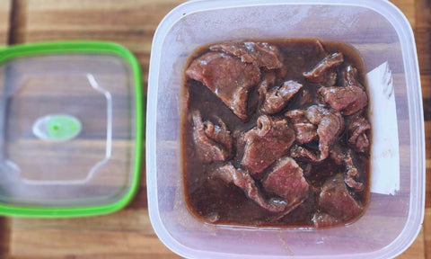 https://cdn.shopify.com/s/files/1/0568/1908/9617/files/Marinated-beef-jerky_480x480.jpg?v=1676491645